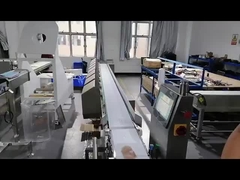 닭고기 쇠고기 야채 해산물 사탕 비스킷은 가벼운 식사를 합니다 초콜릿 빵 음식 금속 탐지기