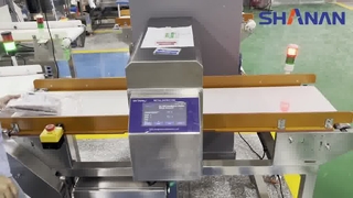 포장된 냉동 고기용으로 설계된 금속 탐지기