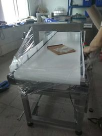 식품 포장을 위한 120W 컨베이어 벨트 금속 탐지기 12 달 보장